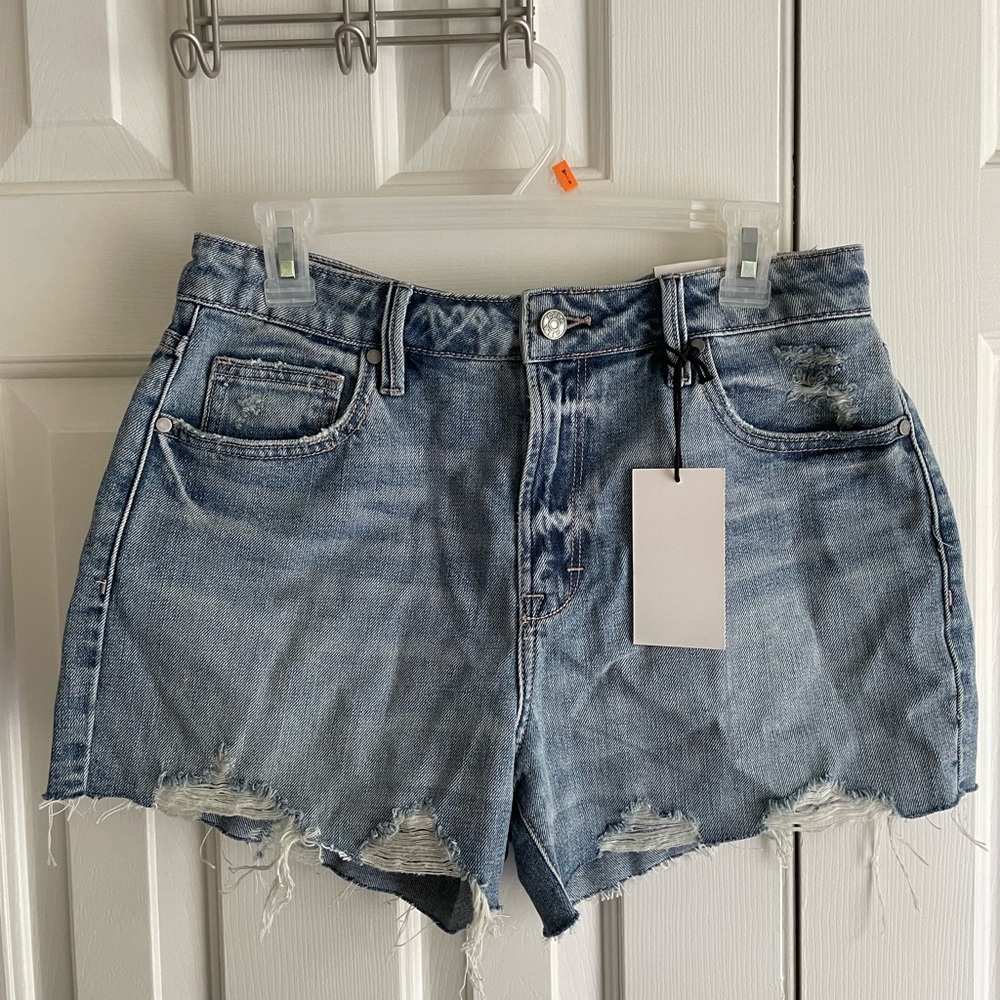 NWT CJLA Marilyn Denim Shorts, size L